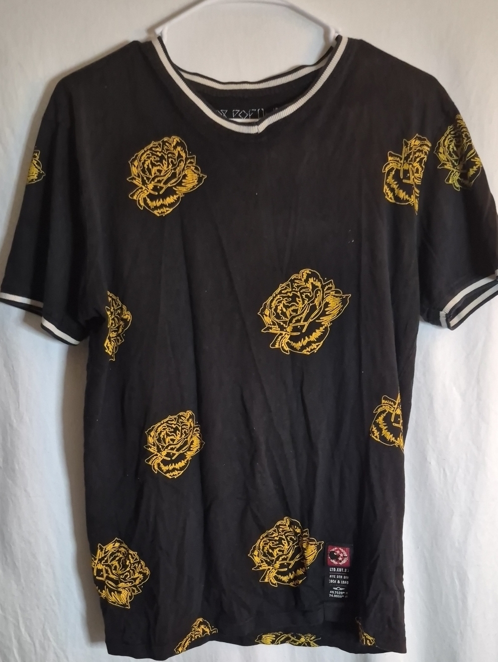 For the people Men's Black Short-Sleeve Tee with Yellow Rose Print